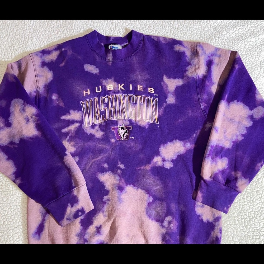 Huskies Crewneck